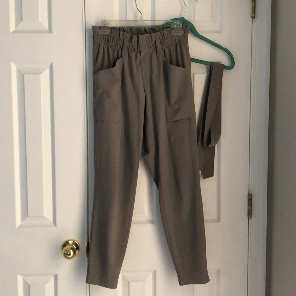 Athleta Syline pant size zero khaki color